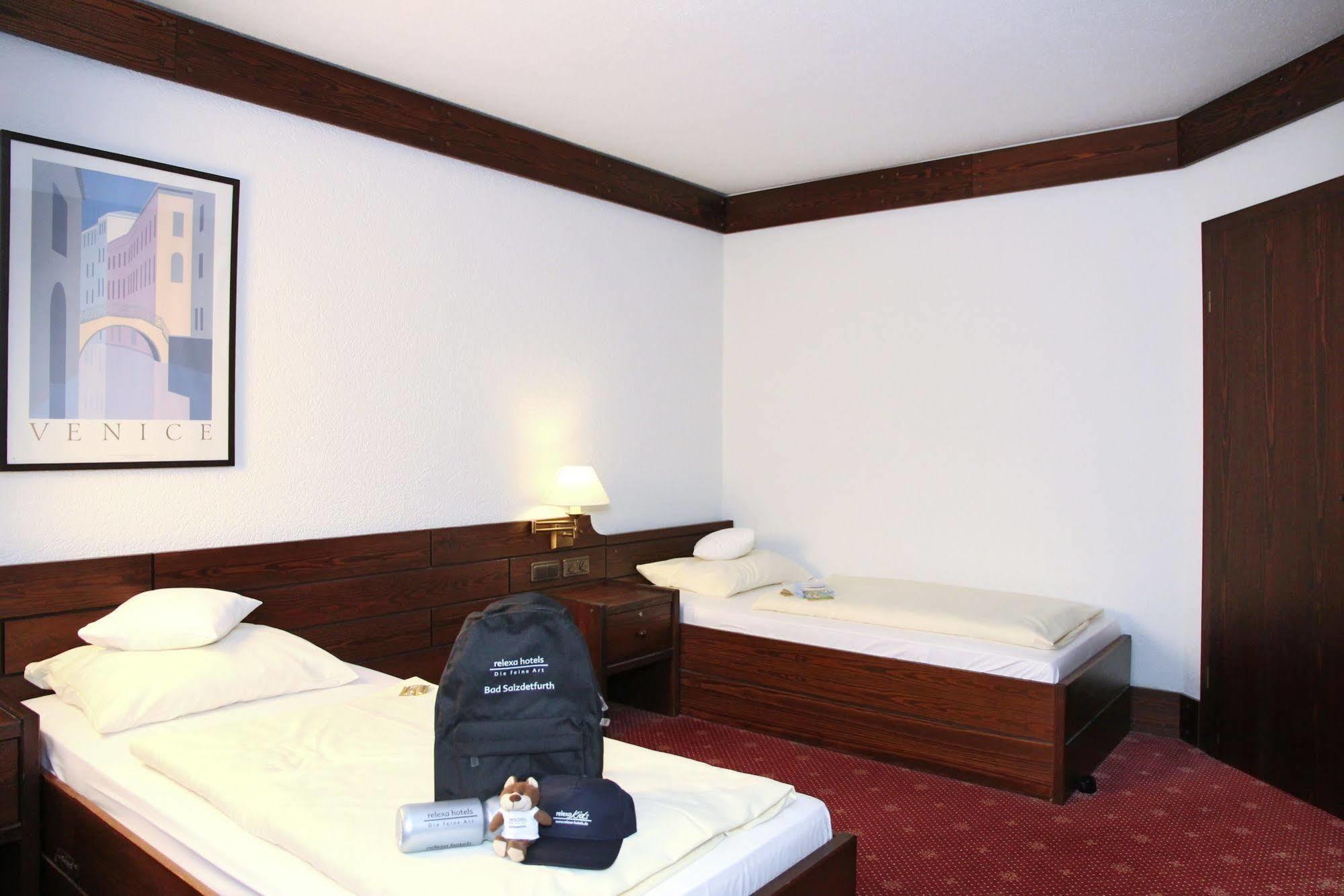 Relexa Hotel Bad Salzdetfurth Extérieur photo